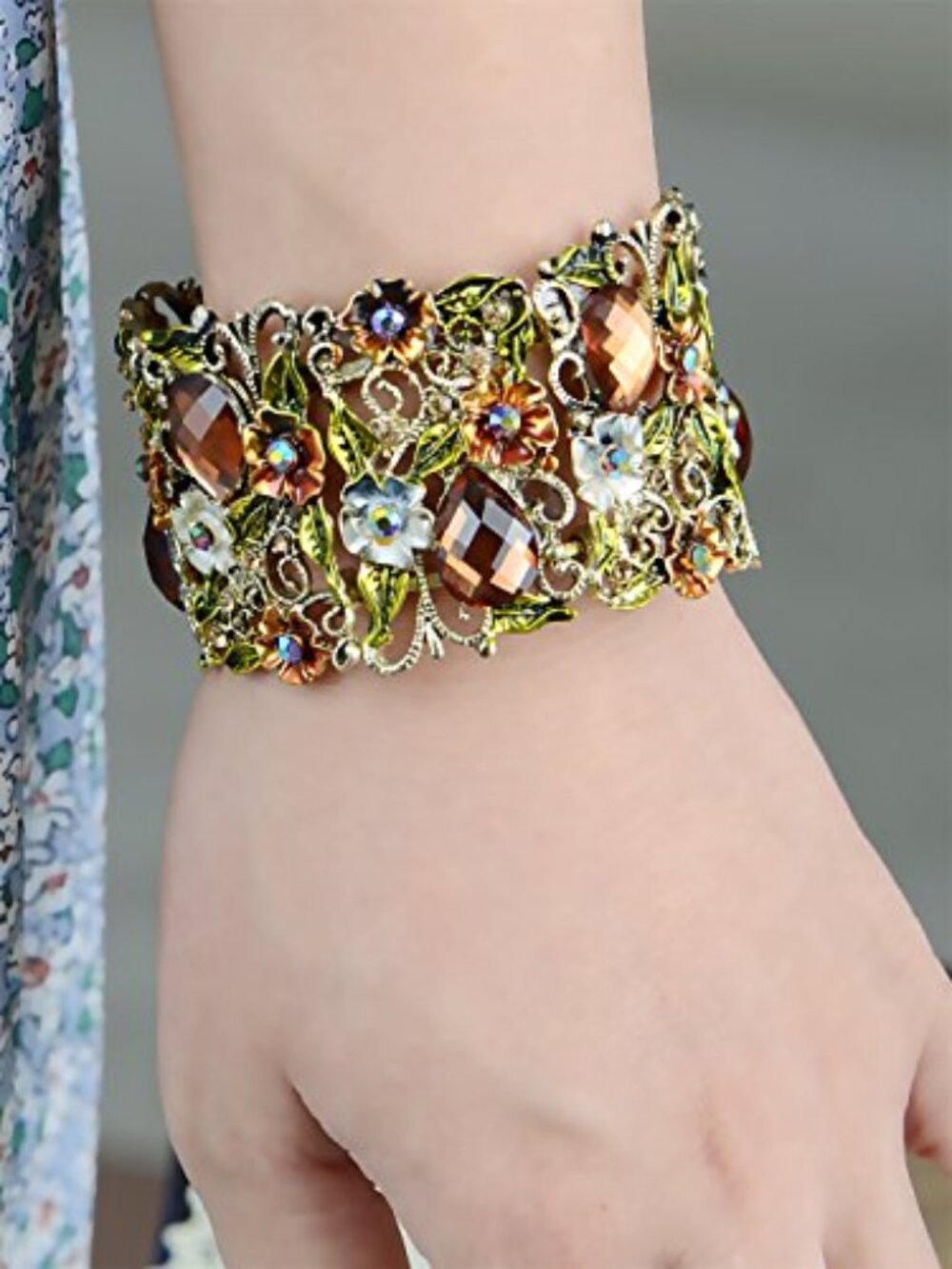 Antique Hollow Vintage Floral Topaz Crystal Rhinestone Flower Garden Bracelet‎